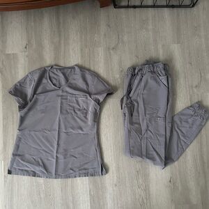 Jaanuu Gray Scrub Set
